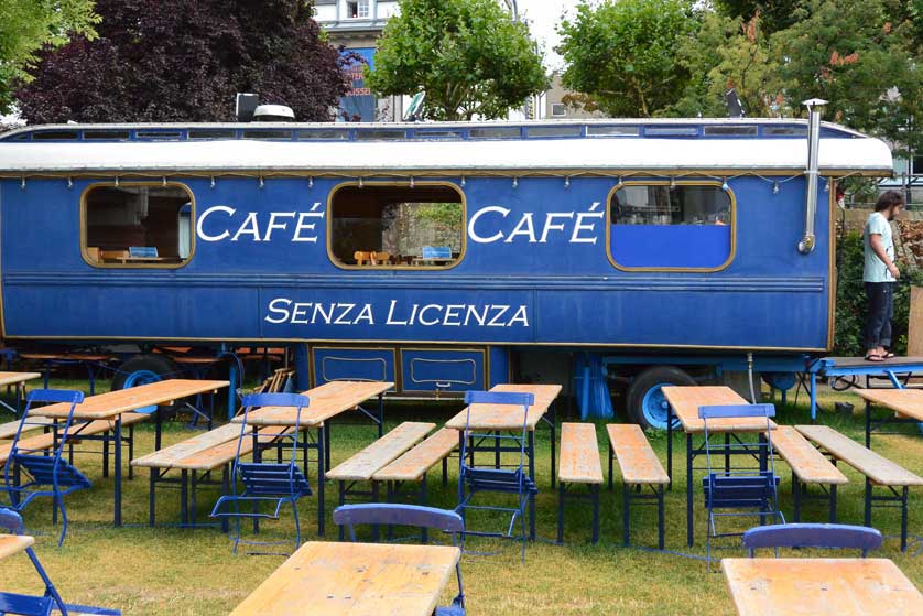 Cafe Senza Licenza, Frankfurt, Germany.