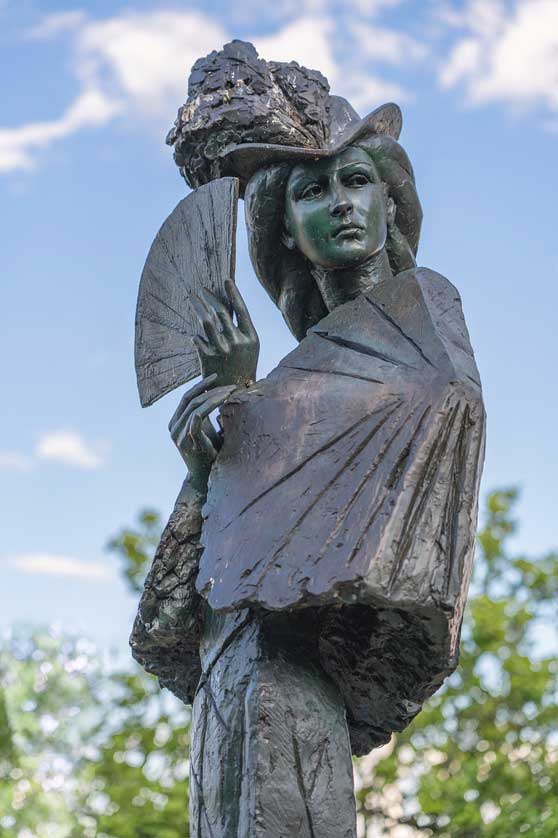Empress Elizabeth Statue.
