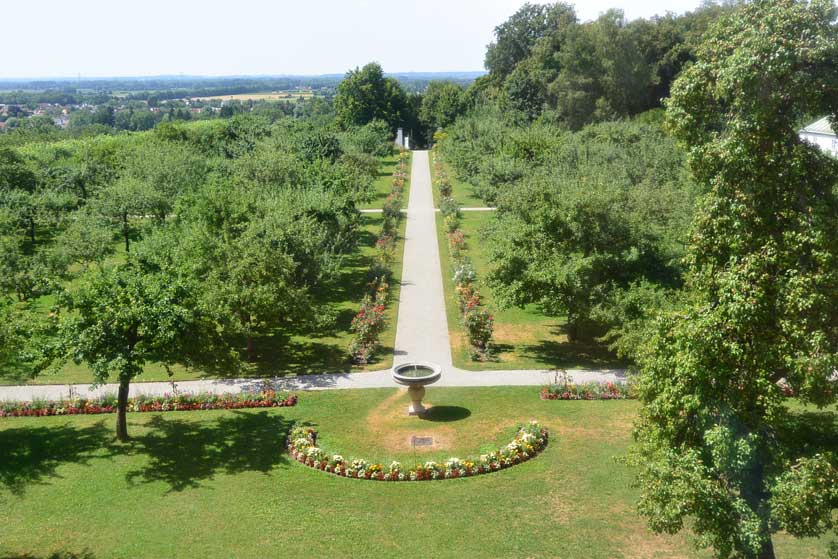 The lovely gardens at Dachau Palace.