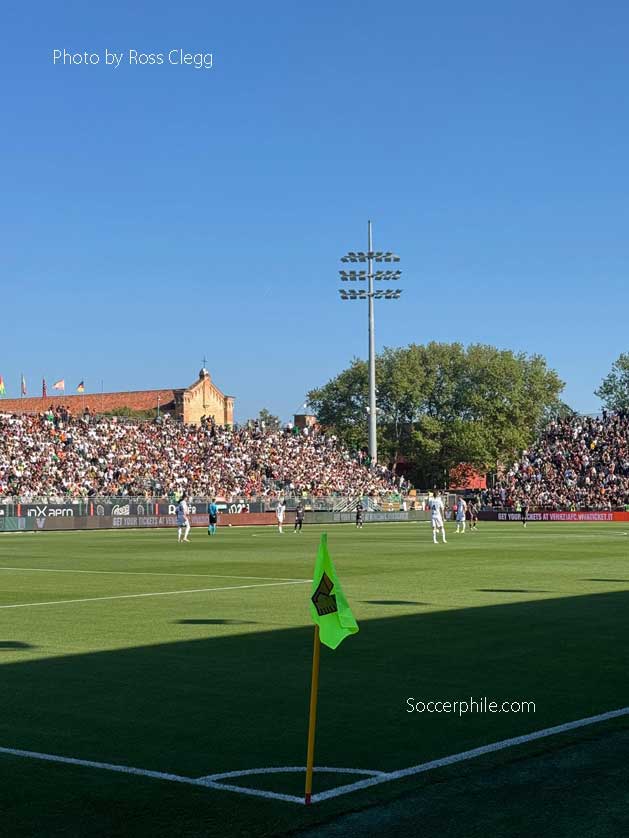 Serie B action v Empoli.
