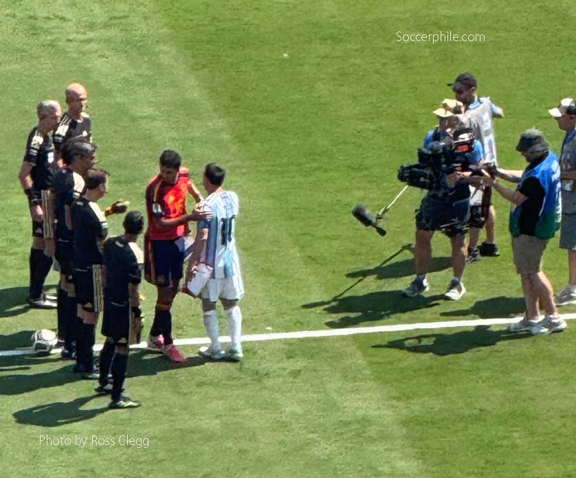 Captains Rodri & Messi.