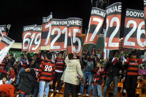 Pohang fans.