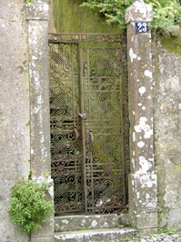 Sintra gate.